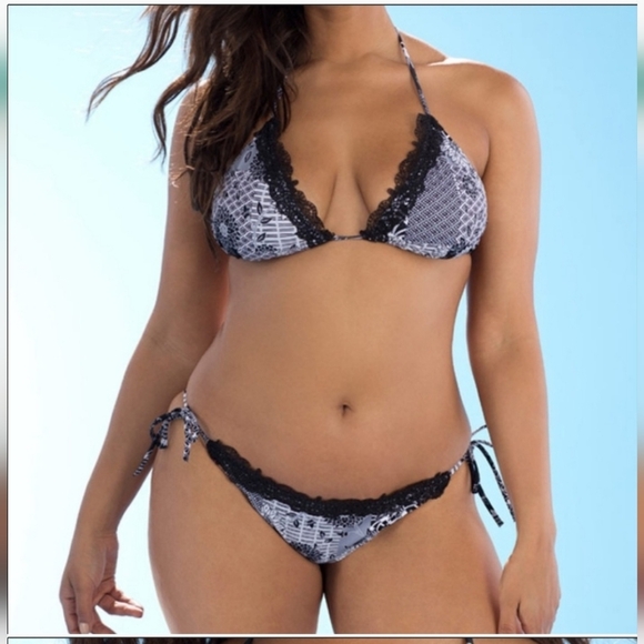 NWTs Swimsuits for all Crochet Bikini Top Only - Picture 1 of 5